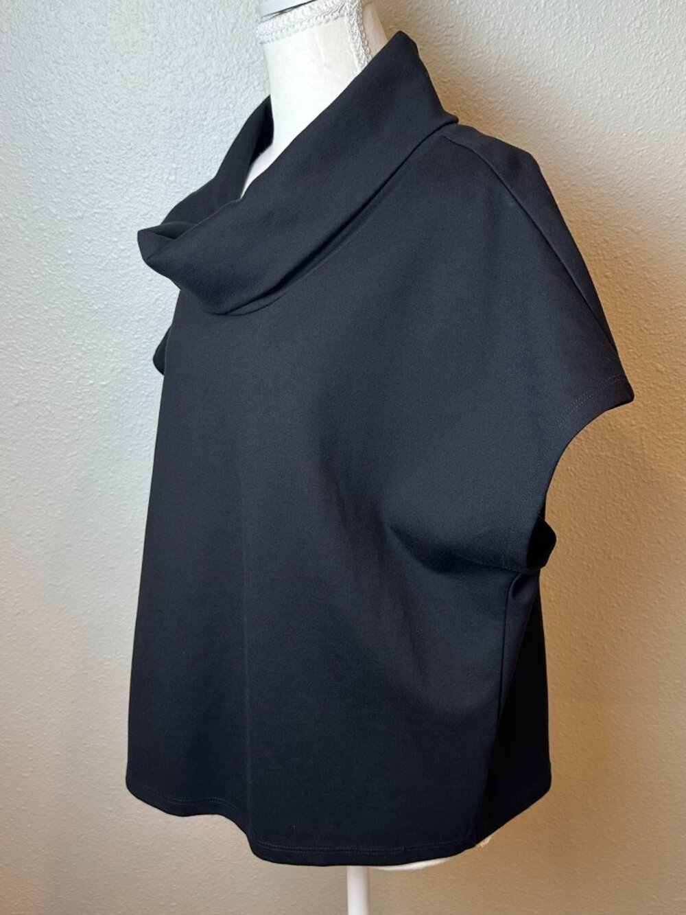 ISLE by Melis Kozan Black Funnel Cowl Neck Pullover Top Size Med Boxy Athleisure - Picture 2 of 9
